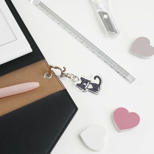 Lana Cat Pose Acrylic Key Ring - Image 2